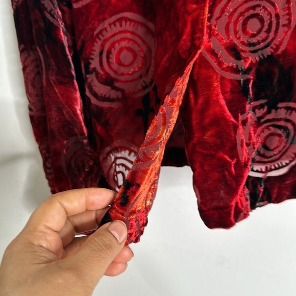 Chico's slik blend burgundy red burn out velvet blouse size 2 gothic Fariy - Picture 10 of 11